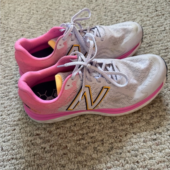 New Balance White and Pink Running Shoes - Picture 3 of 4